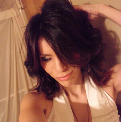 Lorena Gonzales Photo 16