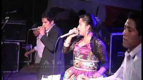 Ruth Flores Photo 35