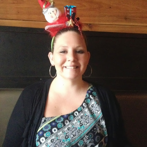 Amber Waggoner Photo 15