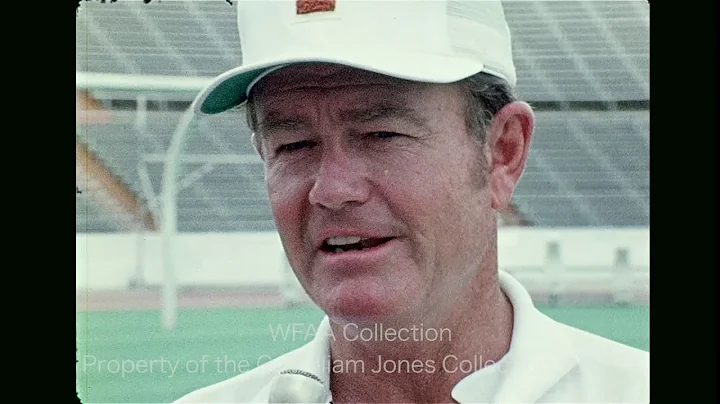 Darrell Royal Photo 16