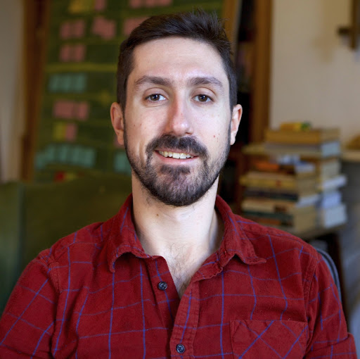 Tony Hale Photo 11