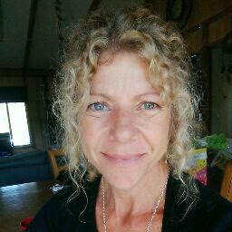 Vicki Logan Photo 9