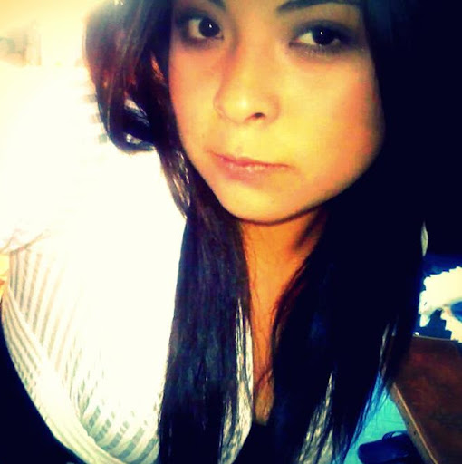 Angie Salas Photo 11