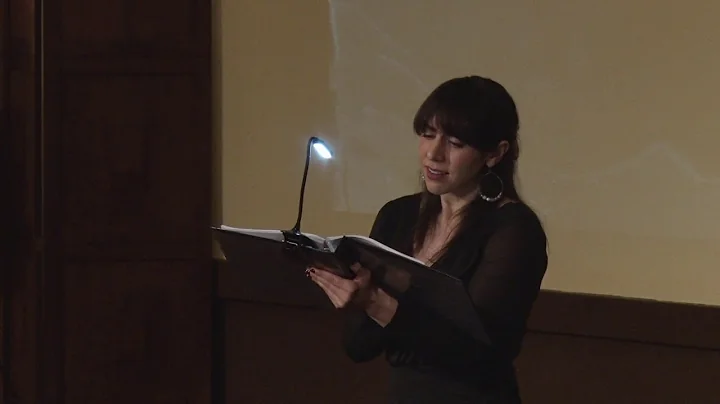 Laura Kaminski Photo 34