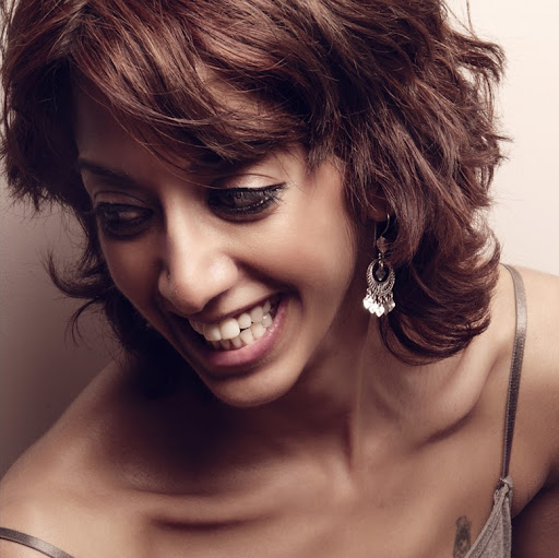 Aisha Thomas Photo 16