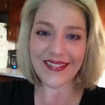 Holly Martin Photo 16