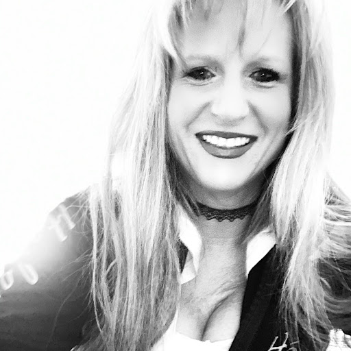 Stacie Maxwell Photo 4