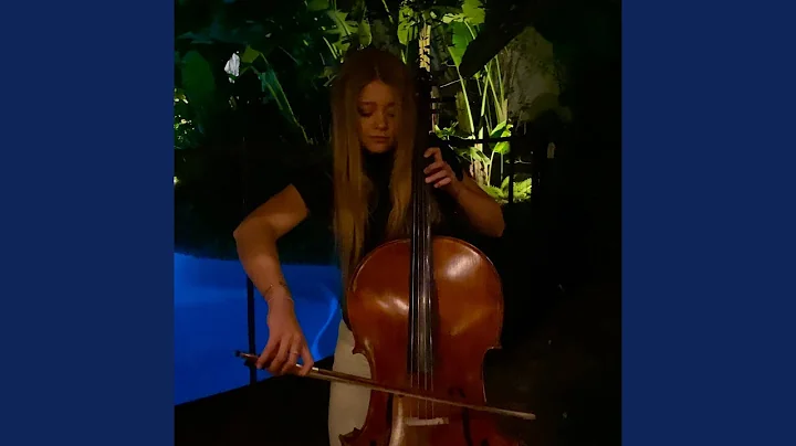 Gretchen Bloom Photo 9