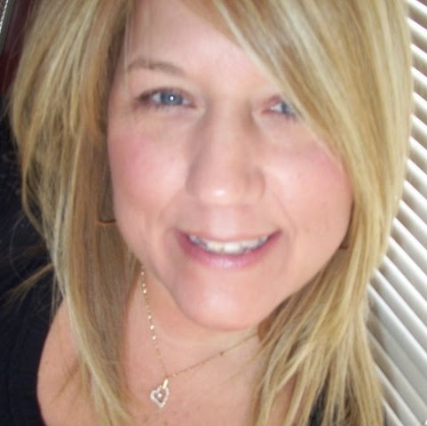 Lisa Magee Photo 11
