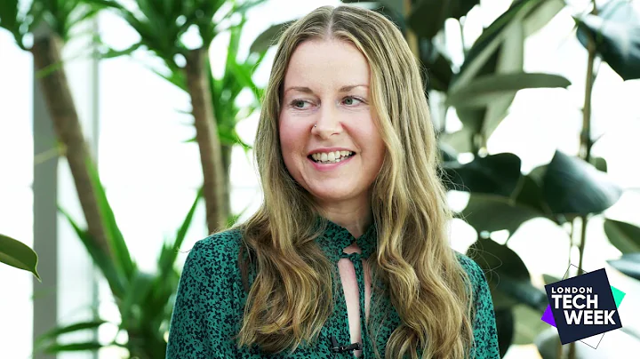Kathleen Hunter Photo 34