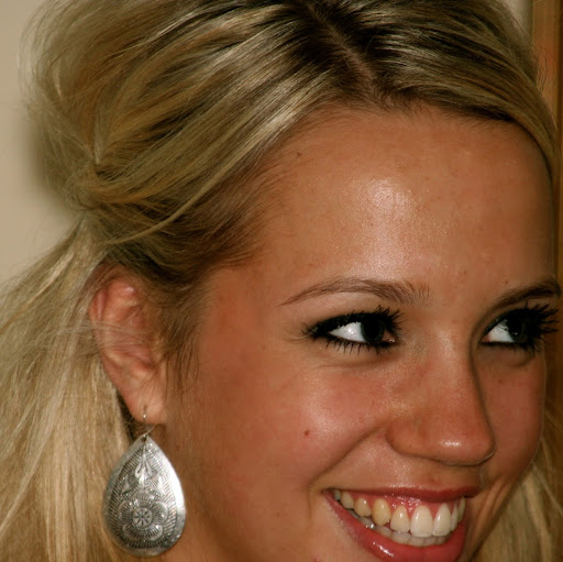Alexandra Hunter Photo 15