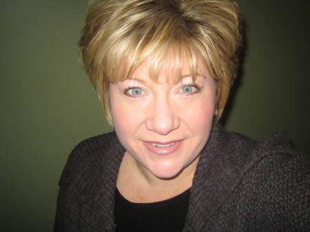 Elizabeth Haller Photo 9