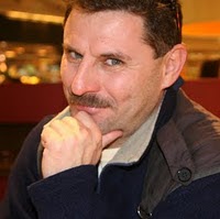 Carlos Urquiza Photo 14