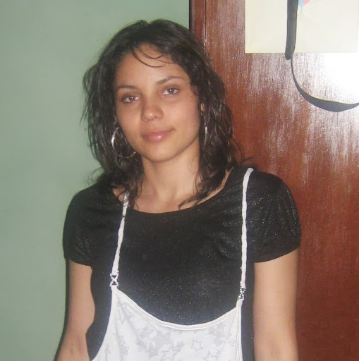 Lucy Varela Photo 15