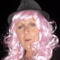 Ellen Lancaster Photo 7