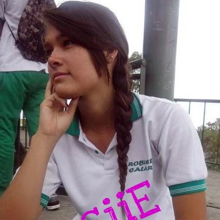 Angie Morales Photo 10