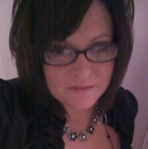 Laurie Pratt Photo 10