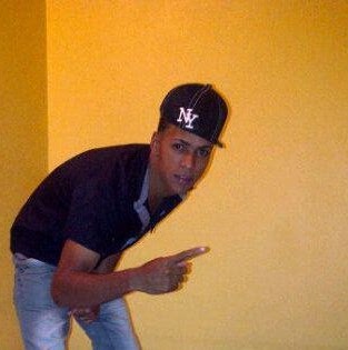Robin Ruiz Photo 10