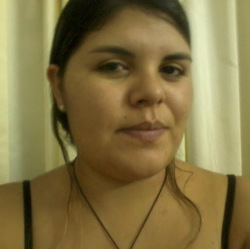 Julia Benitez Photo 12