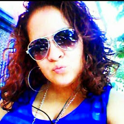 Lesley Martinez Photo 10