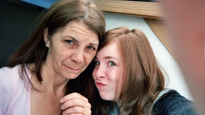 Julie Ingham Photo 21