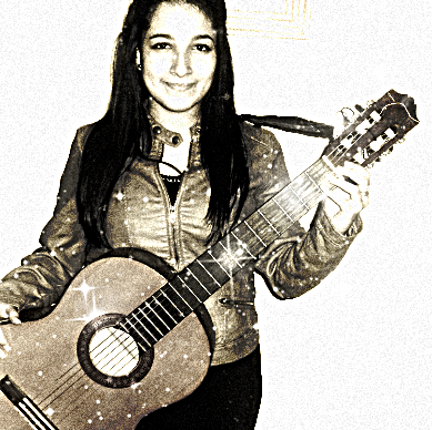 Arely Perez Photo 9