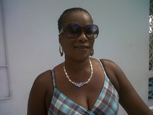Marie Roberts Photo 11