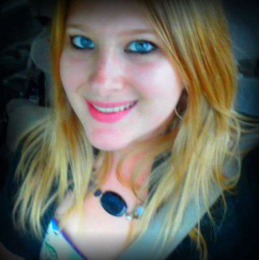 Amanda Giese Photo 13
