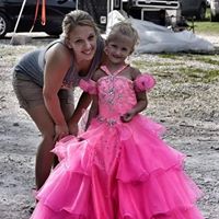 Christina Pitts Photo 5