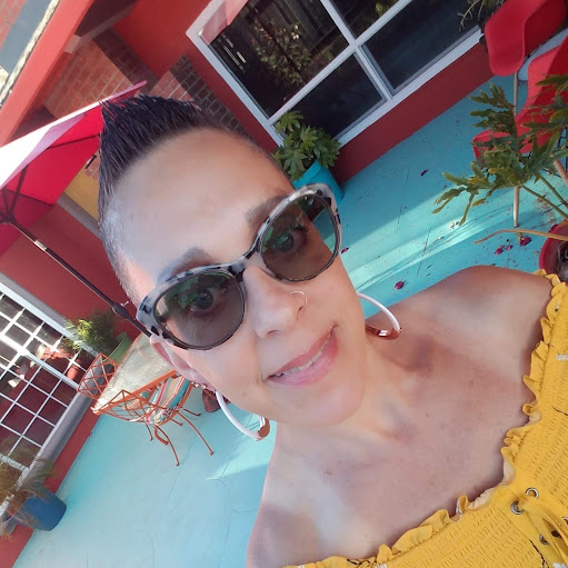 Lisa Marie Photo 15