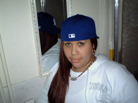 Jackie Hyde Photo 16