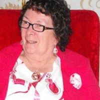 Pam Reilly Photo 4