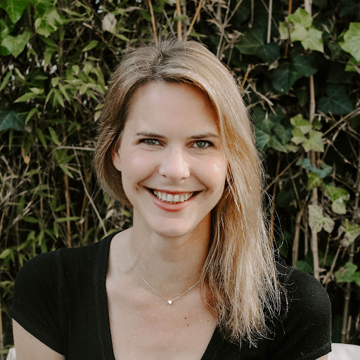 Kate Mccullough Photo 11