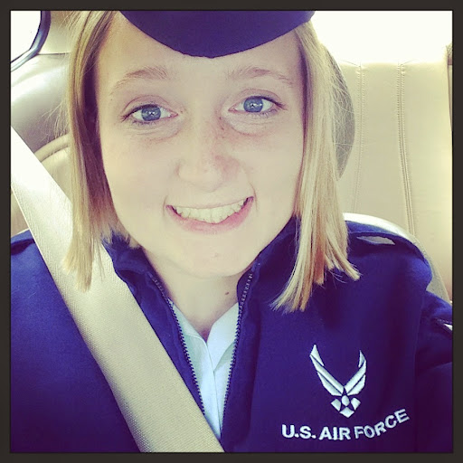 Caitlin Mills Photo 9