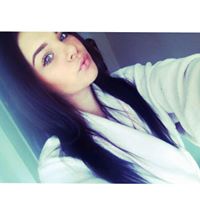 Emily Holly Photo 2