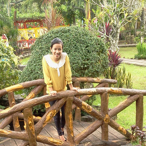 Crystal Villanueva Photo 15