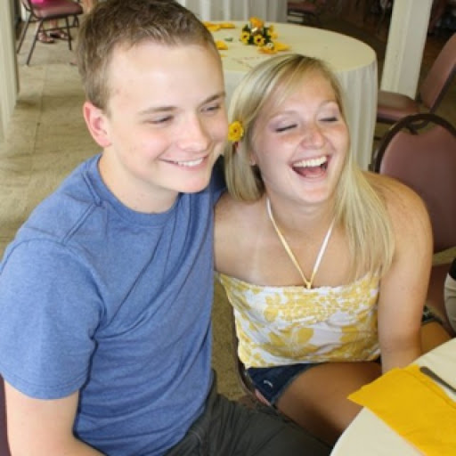 Megan Roberts Photo 20