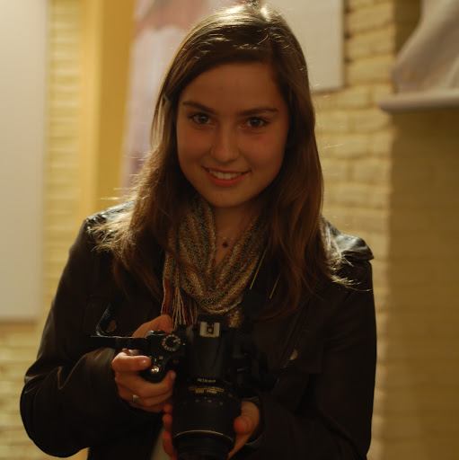 Alison Roth Photo 14