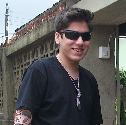 Raul Gabriel Photo 14