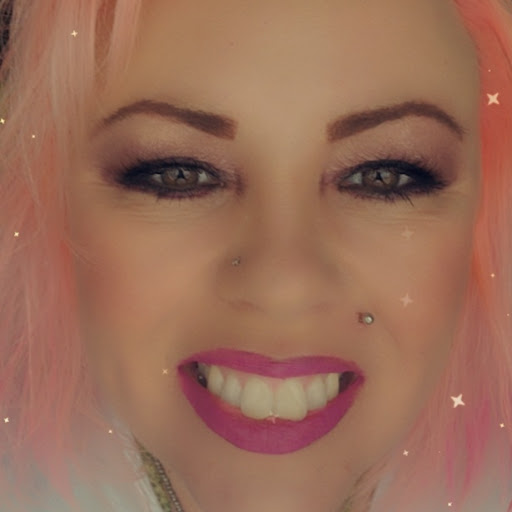 Shannon Kear Photo 3