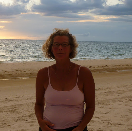 Catherine Mclaughlin Photo 16
