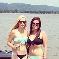 Ashley Bergen Photo 8