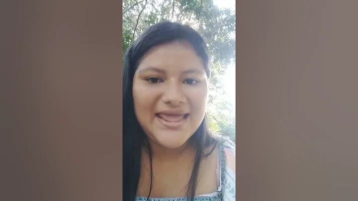 Angela Pedroza Photo 18