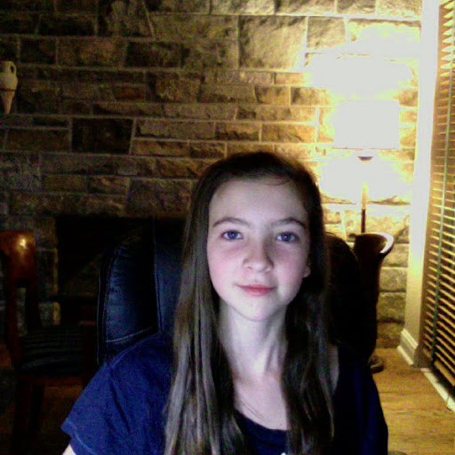 Mallory Hayes Photo 9