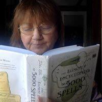 Linda Neville Photo 7