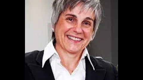 Paula Hogan Photo 26