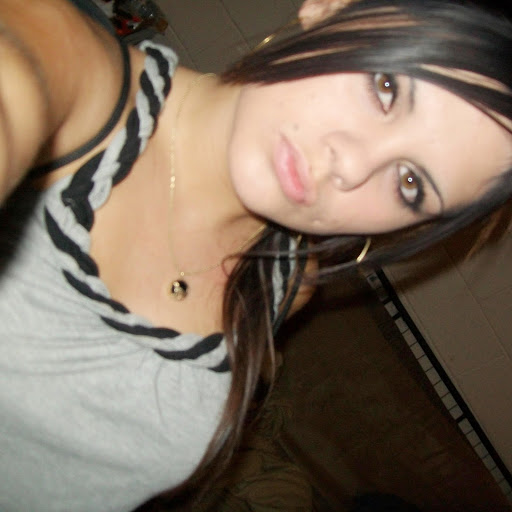 Karissa Thompson Photo 12