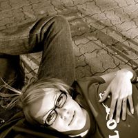 Kendra Rowland Photo 4