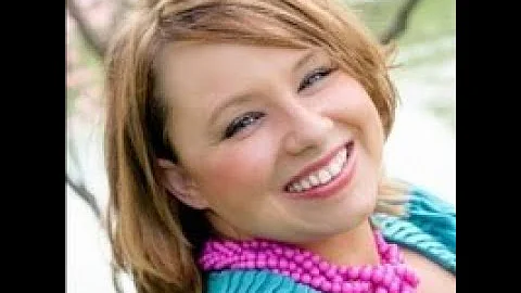 Melanie West Photo 30