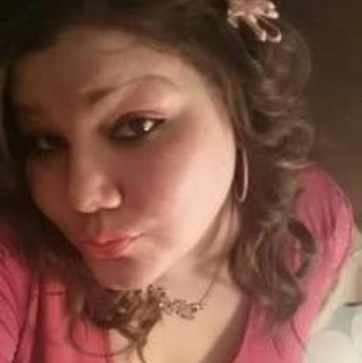 Angie Garcia Photo 10